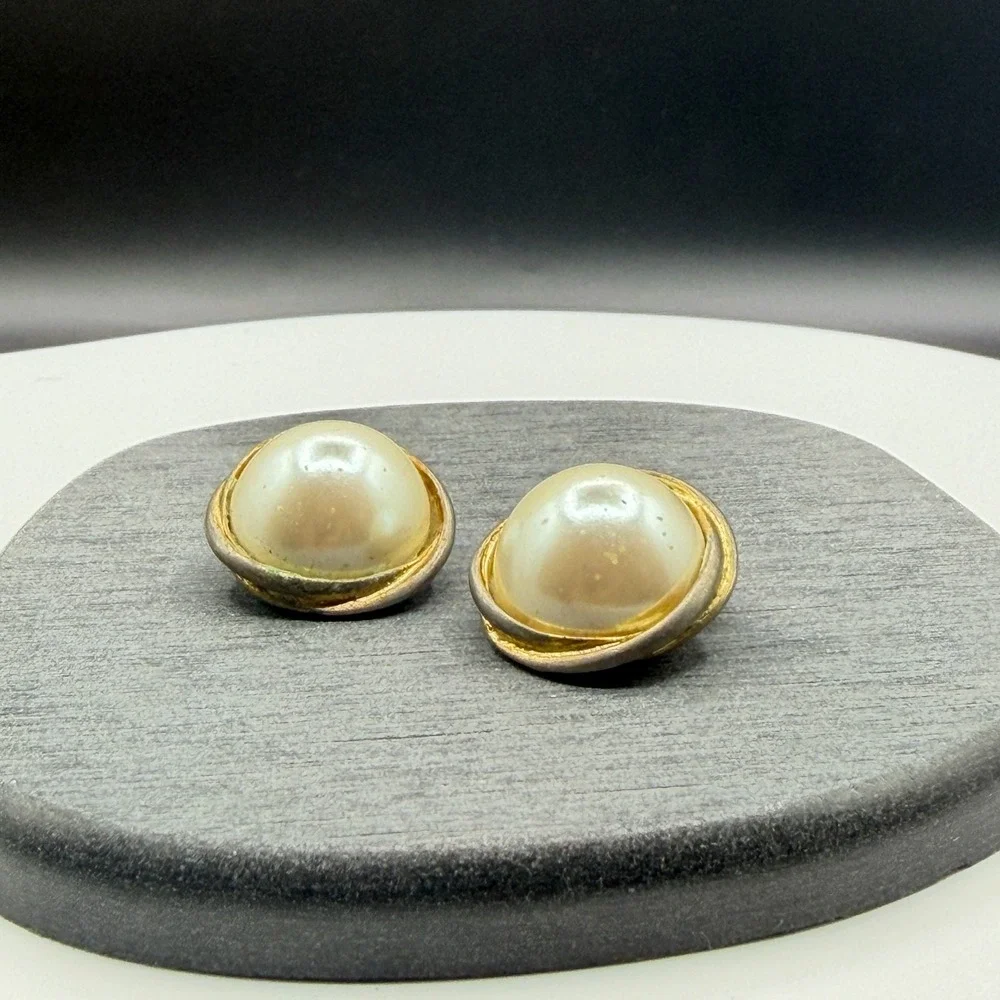 Chunky Cream Pearl Clip On Earrings Gold & Silver Tone Round Statement Fashion